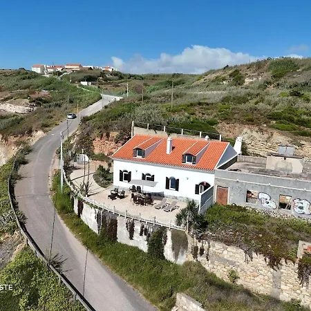 Atlantic Ocean - 4 Bedrooms - Ocean Front São Pedro da Cadeira