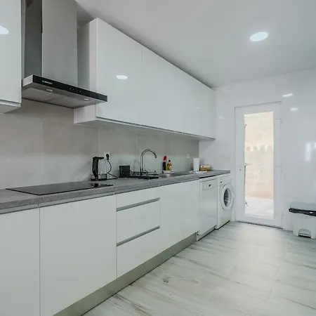 Atlantic Ocean - 4 Bedrooms - Ocean Front Sao Pedro da Cadeira