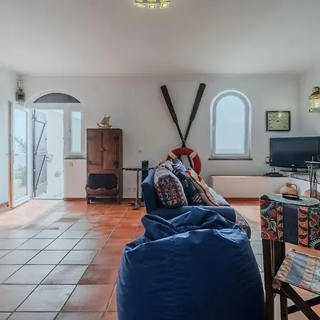 Дом отдыха Atlantic Ocean - 4 Bedrooms - Ocean Front Sao Pedro da Cadeira