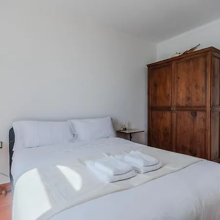 Дом отдыха Atlantic Ocean - 4 Bedrooms - Ocean Front Sao Pedro da Cadeira