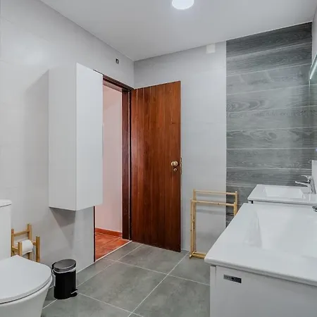 Дом отдыха Atlantic Ocean - 4 Bedrooms - Ocean Front Sao Pedro da Cadeira
