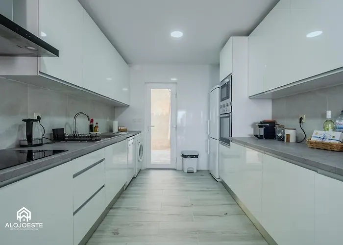 Atlantic Ocean - 4 Bedrooms - Ocean Front بيت للعطل São Pedro da Cadeira