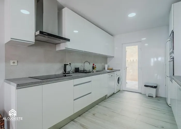 Atlantic Ocean - 4 Bedrooms - Ocean Front Sao Pedro da Cadeira